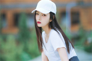 Emotional Journey and Reflection of Shanghai Couples